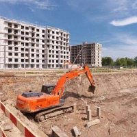 Стоит ли приобретать жилье на этапе котлована