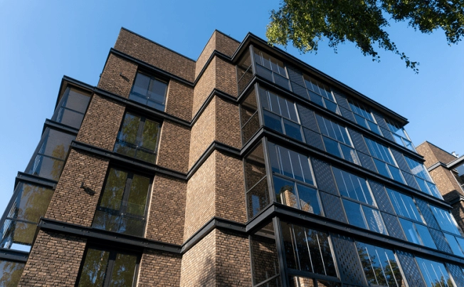 Купить четырехкомнатную квартиру у метро Проспект Просвещения в Санкт-Петербурге. Вариант № 4838633, 3, площадь -  квм, цена 26592500 рублей