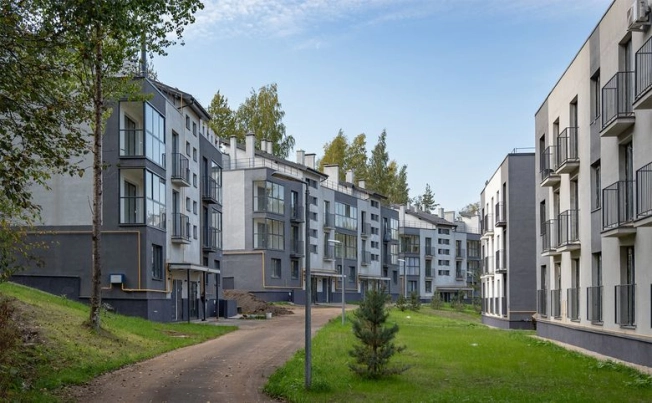 Купить квартиру у метро Парнас в Ленинградской области. Вариант № 9088702, 4, площадь -  квм, цена 4305000 рублей