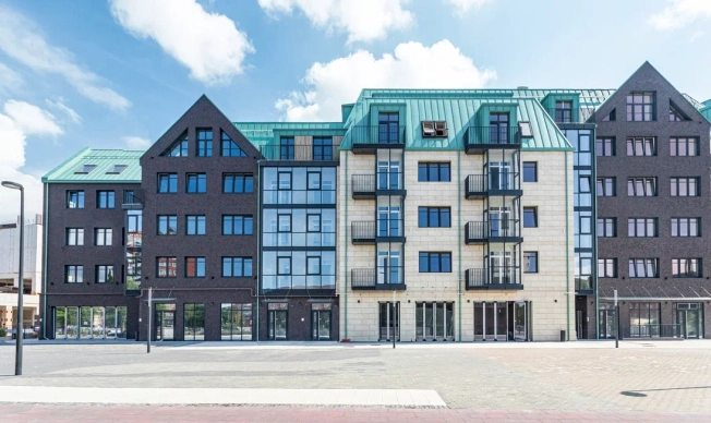 Купить четырехкомнатную квартиру в Калининграде. Вариант № 65857, 13, площадь -  квм, цена 25630920 рублей