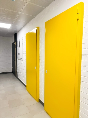 Купить трехкомнатную квартиру в Микрорайоне 5-й в Вологде. Вариант № 88651, 8, площадь -  квм, цена 11420000 рублей