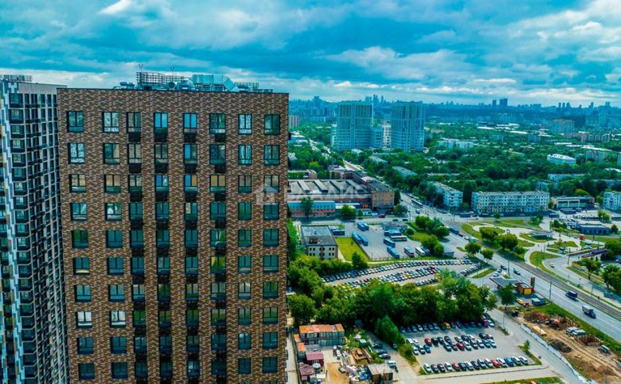 Photo https://36000382-a1c2-4a8a-a109-3fc3bfc73cf7.selcdn.net/App/Entity/NewBuilder/ResidentialComplex/GZ/68bb2ea4-569d-418d-95c5-f35f89f5f545/ufoLuPRT7FmjeNAY4Quy8575Njq2gqOM2ECdWdRx.jpg.compressed.webp