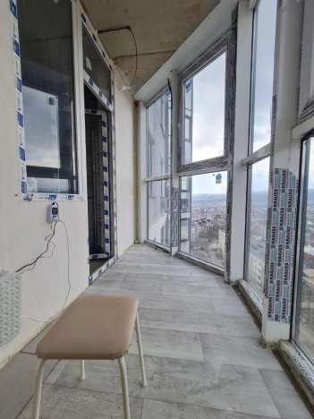 Купить однокомнатную квартиру в Краснодарском крае. Вариант № 9877017, 8, площадь -  квм, цена 4350000 рублей