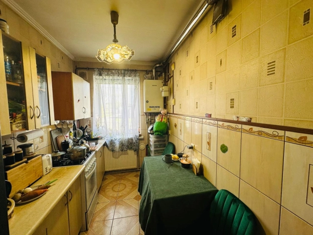 Купить трехкомнатную квартиру на улице Олега Кошевого в Калининграде. Вариант № 35384, 5, площадь -  квм, цена 5450000 рублей