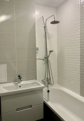 Купить двухкомнатную квартиру на улице Молодой Гвардии в Калининграде. Вариант № 9516064, 14, площадь -  квм, цена 8500000 рублей