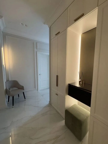 Купить трехкомнатную квартиру в районе Московский в Санкт-Петербурге. Вариант № 33988, 14, площадь -  квм, цена 64990000 рублей