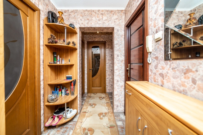 Купить двухкомнатную квартиру на улице Ставропольская в Краснодаре. Вариант № 2630268, 10, площадь -  квм, цена 7700000 рублей