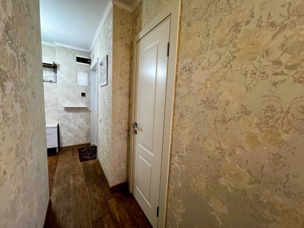 Купить трехкомнатную квартиру на улице Кленовый бульвар в Москве. Вариант № 10627867, 7, площадь -  квм, цена 18000000 рублей