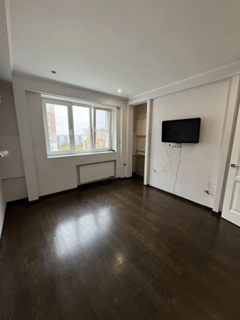 Купить двухкомнатную квартиру в Красногорске. Вариант № 7701773, 8, площадь -  квм, цена 12500000 рублей