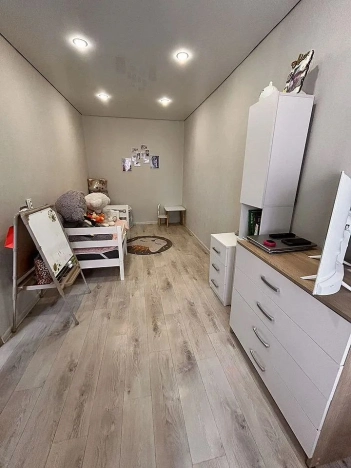 Купить квартиру в Тобольске. Вариант № 9857664, 6, площадь -  квм, цена 2450000 рублей