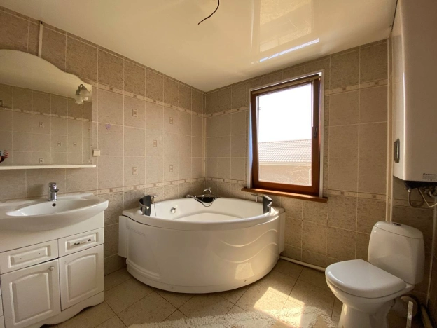 Купить дом на улице Садовая в Приморском крае. Вариант № 11065, 30, площадь -  квм, цена 15500000 рублей