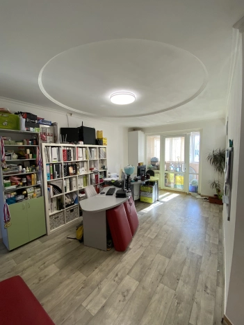 Купить офисы в Йошкар-Оле. Вариант № 41569, 3, площадь -  квм, цена 5300000 рублей