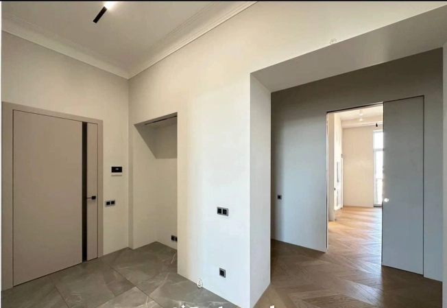 Купить трехкомнатную квартиру в районе Кировский в Санкт-Петербурге. Вариант № 5330315, 11, площадь -  квм, цена 41999998 рублей