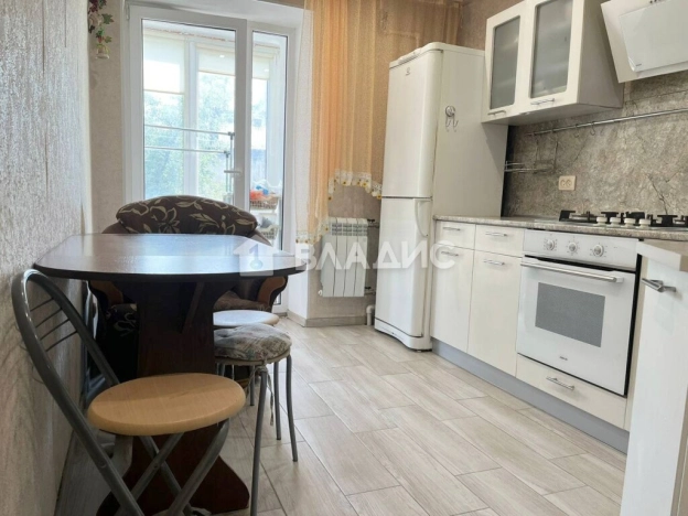 Купить однокомнатную квартиру в Смоленской области. Вариант № 7800236, 9, площадь -  квм, цена 4200000 рублей