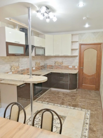 Купить двухкомнатную квартиру в Краснодаре. Вариант № 7610525, 5, площадь -  квм, цена 12400000 рублей