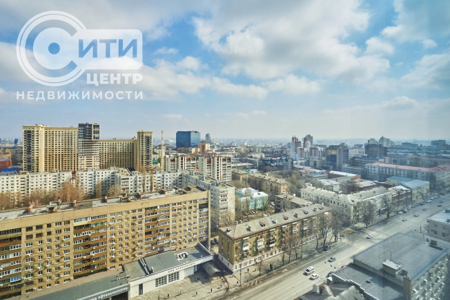 Купить трехкомнатную квартиру на вторичке в районе Ленинский в Воронеже. Вариант № 32374, 35, площадь - квм, цена 35899000 рублей