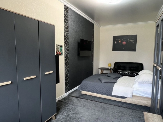 Купить четырехкомнатную квартиру в Воронеже. Вариант № 2666391, 9, площадь - квм, цена 23000000 рублей