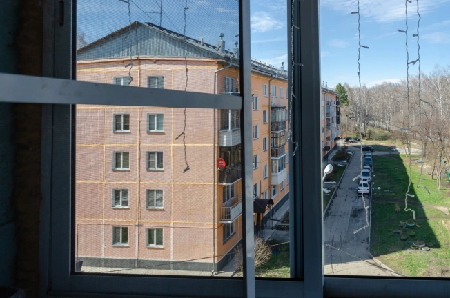 Купить трехкомнатную квартиру в районе Калининский в Новосибирске. Вариант № 30423, 34, площадь -  квм, цена 3615000 рублей