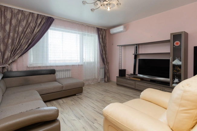 Купить трехкомнатную квартиру в Амурской области. Вариант № 35300, 17, площадь -  квм, цена 10000000 рублей