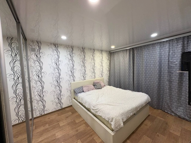 Купить трехкомнатную квартиру в Иркутской области. Вариант № 10643608, 7, площадь -  квм, цена 4499999 рублей