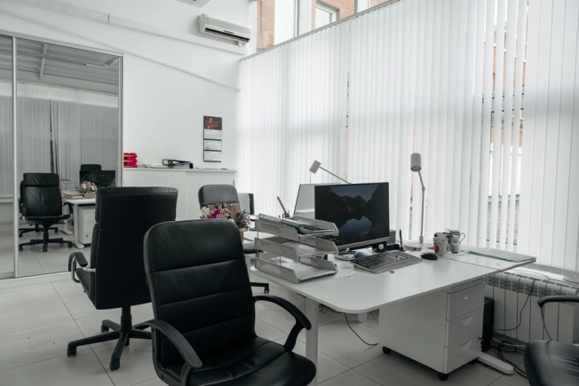 Купить офисы в Омске. Вариант № 3332270, 4, площадь -  квм, цена 7966000 рублей