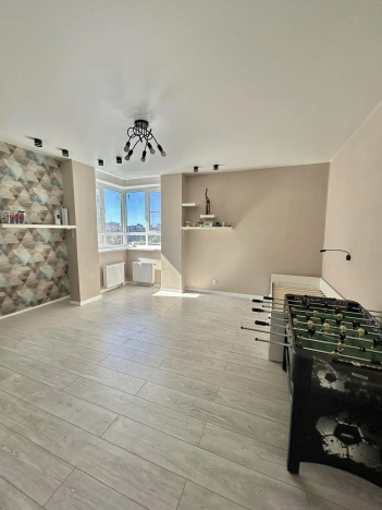 Купить квартиру на улице Ангарская в Волгограде. Вариант № 3065545, 4, площадь -  квм, цена 12000000 рублей