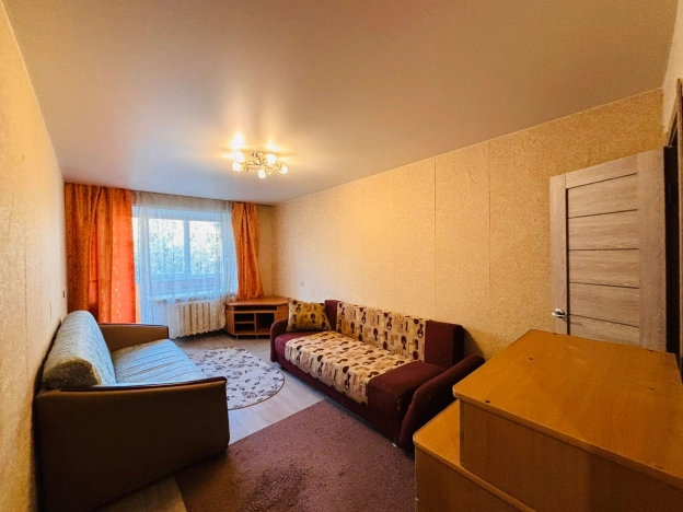 Купить однокомнатную квартиру в Микрорайоне Золотая Нива в Новосибирске. Вариант № 3992729, 7, площадь -  квм, цена 4400000 рублей