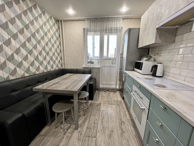 Купить трехкомнатную квартиру в Воронеже. Вариант № 8995669, 4, площадь - квм, цена 8590000 рублей