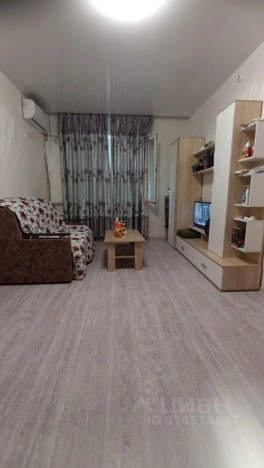 Купить однокомнатную квартиру в Ростовской области. Вариант № 10419155, 4, площадь -  квм, цена 4300000 рублей