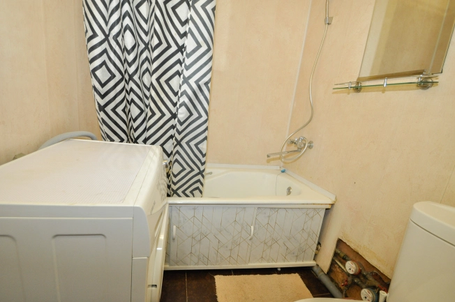 Купить квартиру в районе Ленинский в Новосибирске. Вариант № 6755674, 12, площадь -  квм, цена 4150000 рублей