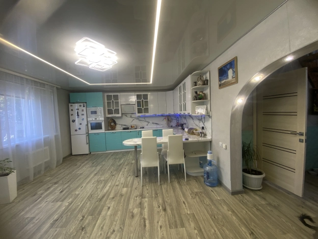 Купить дом на улице Гранатовая в Краснодарском крае. Вариант № 2338399, 1, площадь -  квм, цена 10400000 рублей