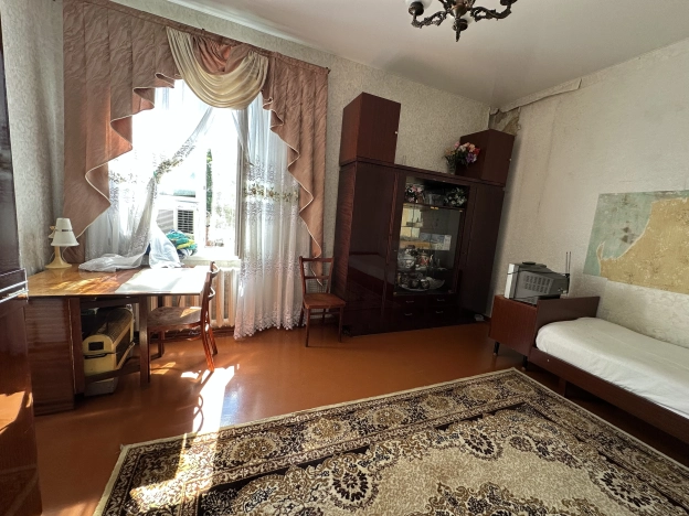 Купить двухкомнатную квартиру на улице Черкасская в Краснодаре. Вариант № 3734038, 9, площадь -  квм, цена 4400000 рублей