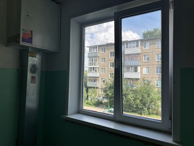 Купить двухкомнатную квартиру в Ярославской области. Вариант № 1376848, 3, площадь -  квм, цена 2500000 рублей