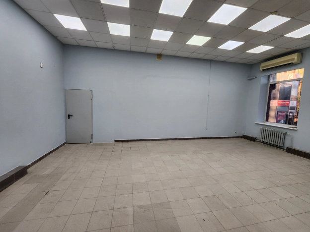 Купить торговые помещения в Сыктывкаре. Вариант № 3224993, 4, площадь -  квм, цена 13000000 рублей