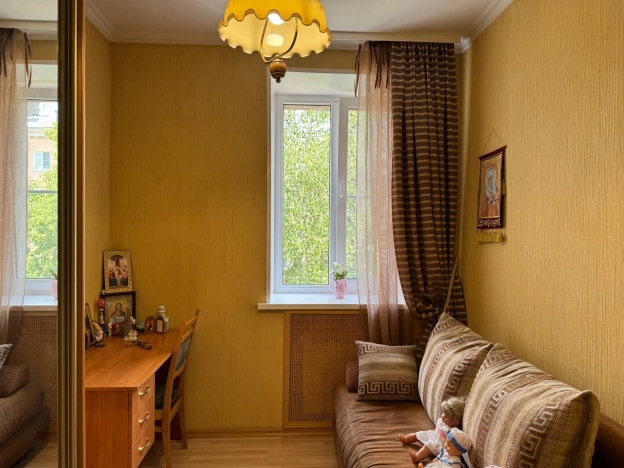 Купить трехкомнатную квартиру в районе Автозаводский в Нижнем Новгороде. Вариант № 50087, 8, площадь -  квм, цена 9750000 рублей