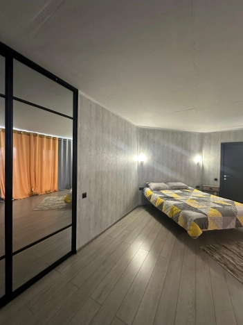 Купить трехкомнатную квартиру в Приморском крае. Вариант № 8018, 4, площадь -  квм, цена 16000000 рублей