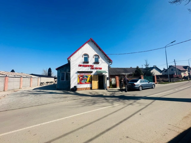 Купить четырехкомнатную квартиру в Калининградской области. Вариант № 32254, 16, площадь -  квм, цена 6475000 рублей