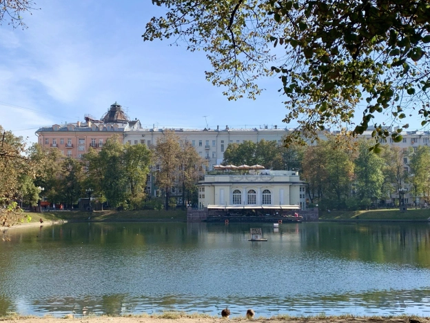 Купить четырехкомнатную квартиру в ЦАО в Москве. Вариант № 14595, 11, площадь -  квм, цена 230000000 рублей