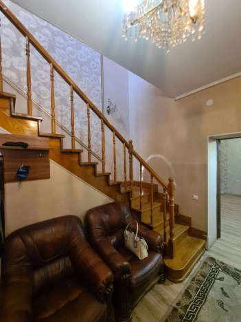 Купить дом на улице Дивногорская в Улан-Удэ. Вариант № 33281, 16, площадь - квм, цена 16900000 рублей