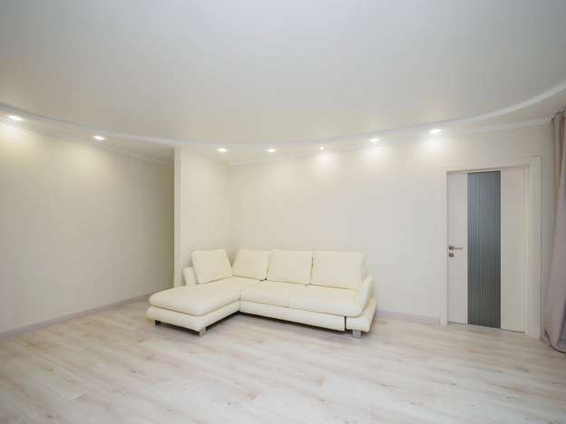 Купить трехкомнатную квартиру в Омске. Вариант № 3868048, 7, площадь -  квм, цена 9800000 рублей