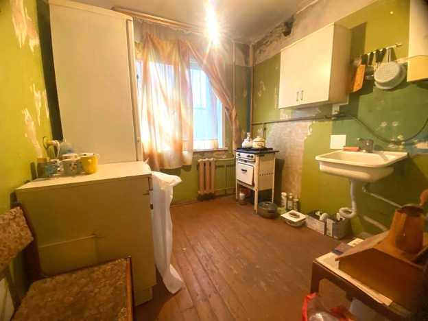 Купить однокомнатную квартиру в Калужской области. Вариант № 1998086, 4, площадь -  квм, цена 3000000 рублей