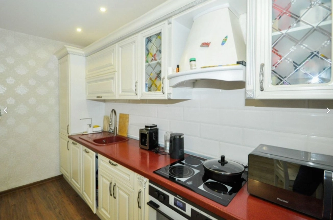 Купить трехкомнатную квартиру в районе Ленинский в Новосибирске. Вариант № 54736, 18, площадь -  квм, цена 8200000 рублей