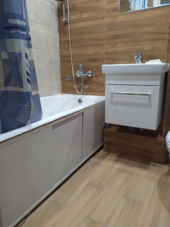 Снять квартиру в районе Калининский в Новосибирске. Вариант № 9259600, 5, площадь -  квм, цена 39999 рублей