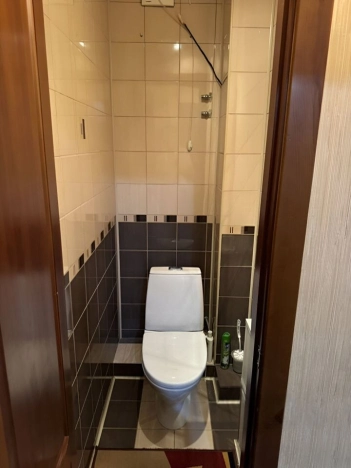 Купить трехкомнатную квартиру в районе Калининский в Новосибирске. Вариант № 4007841, 15, площадь -  квм, цена 6450000 рублей