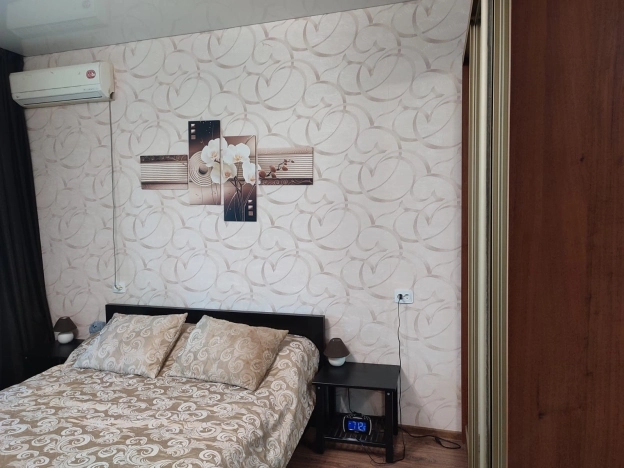 Купить квартиру в Таганроге. Вариант № 4021, 1, площадь -  квм, цена 7200000 рублей