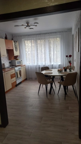 Купить трехкомнатную квартиру в Бийске. Вариант № 4936, 5, площадь -  квм, цена 6500000 рублей