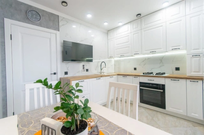 Купить квартиру в Калининграде. Вариант № 10096827, 33, площадь -  квм, цена 9700000 рублей