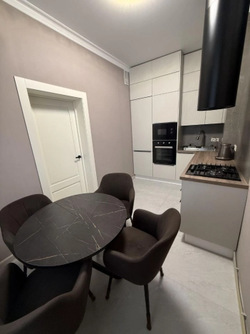 Купить квартиру в Москве. Вариант № 10009158, 21, площадь -  квм, цена 37970000 рублей