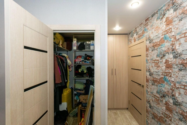 Купить трехкомнатную квартиру в Новосибирске. Вариант № 8083508, 12, площадь -  квм, цена 7800000 рублей