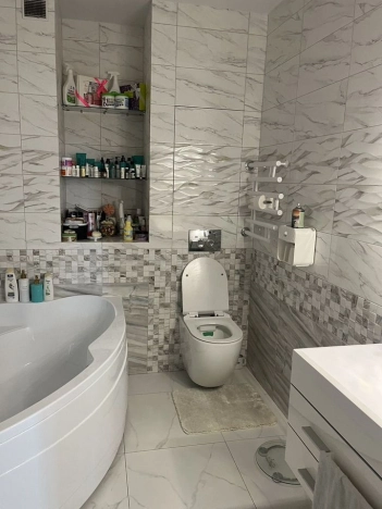 Купить квартиру в Москве. Вариант № 10134920, 6, площадь -  квм, цена 35200000 рублей